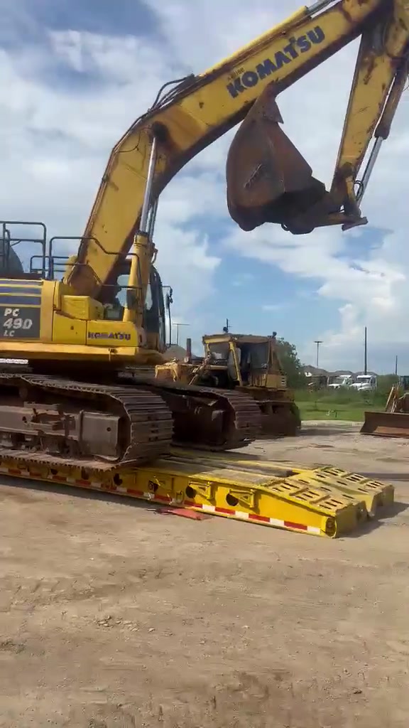 2019 KOMATSU PC 490 LC-11 Excavator